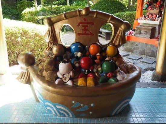 Sarubobo Shichifuku Shrine